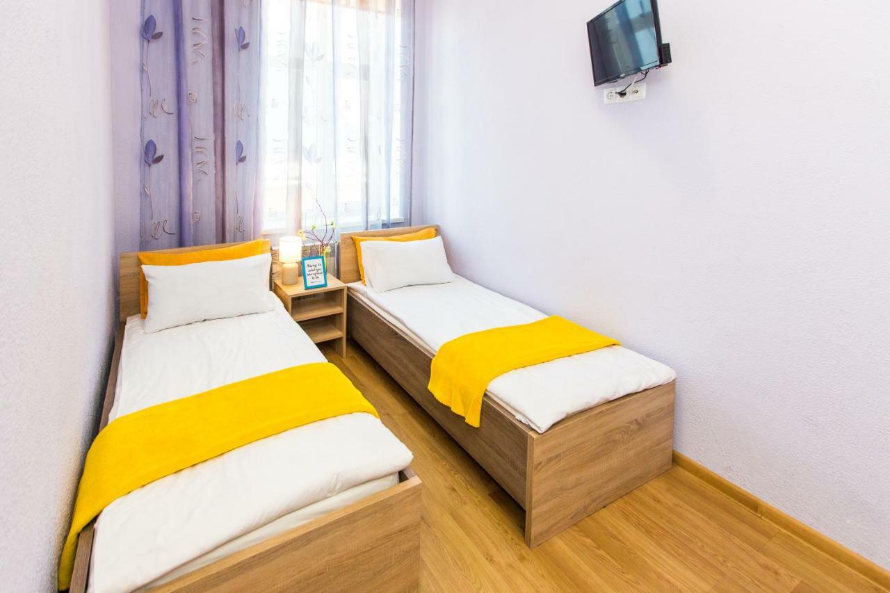 Modern 2Br Apartment In Central Lviv Extérieur photo