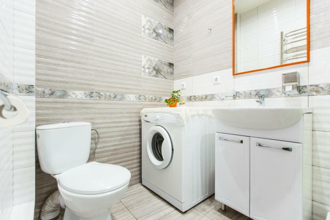 Modern 2Br Apartment In Central Lviv Extérieur photo