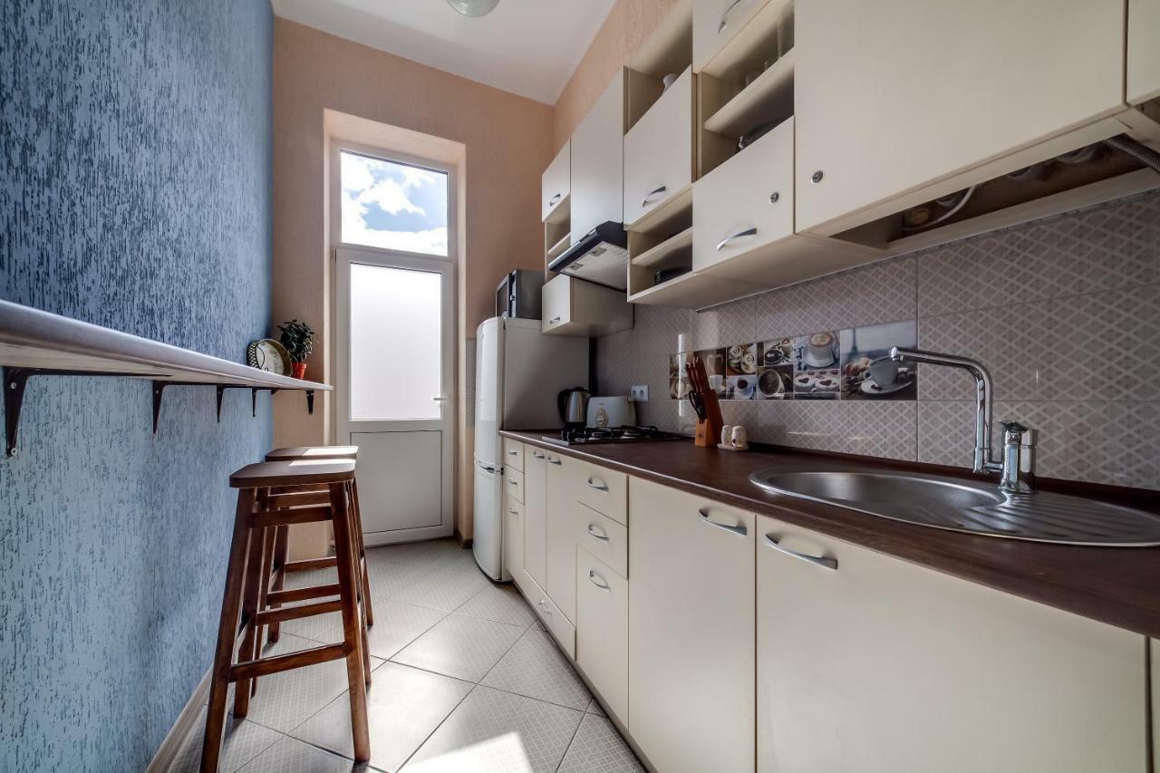 Modern 2Br Apartment In Central Lviv Extérieur photo
